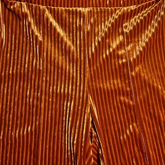 SHEIN Velvet Ribbed Flares - Picture 2 of 3